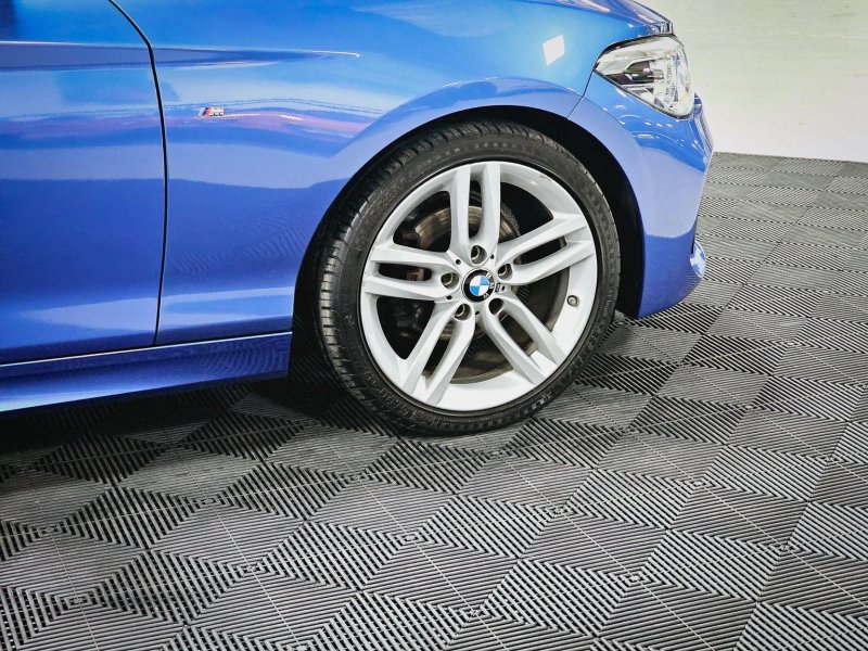 BMW 1 SERIES