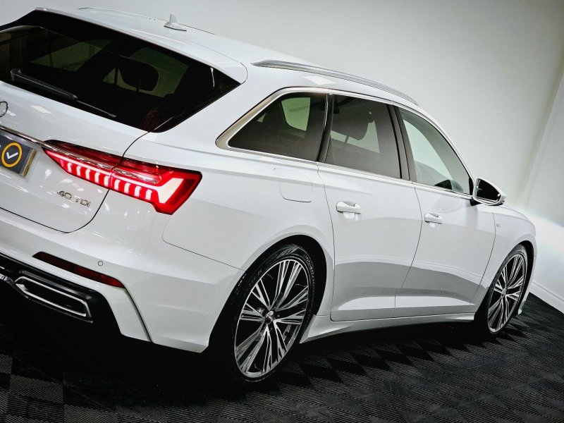 AUDI A6 AVANT