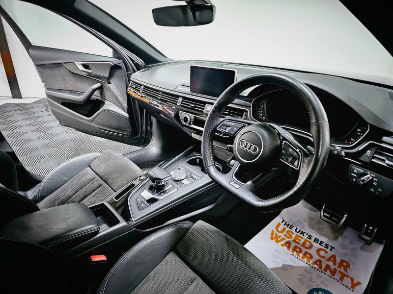 AUDI A4 AVANT