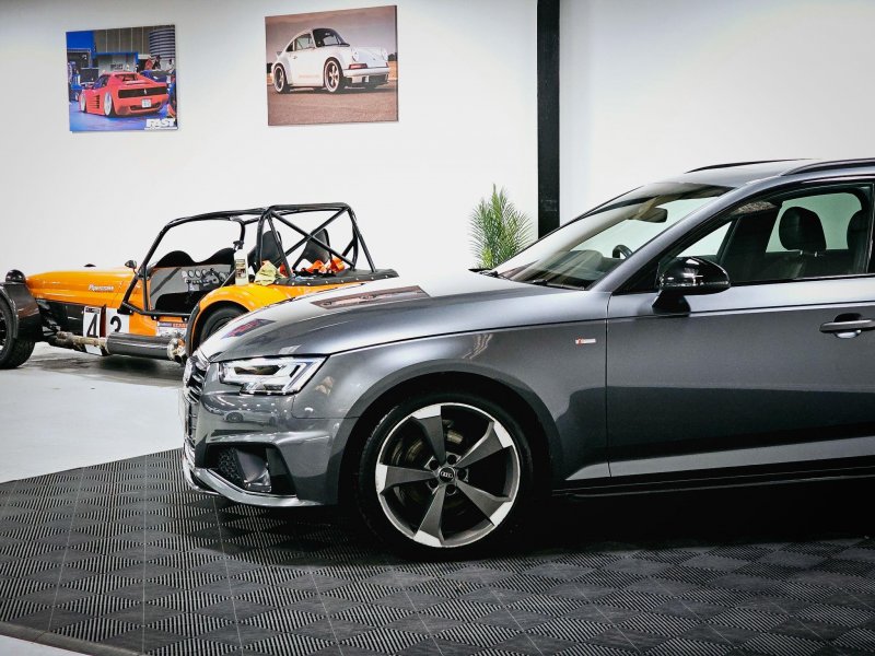 AUDI A4 AVANT