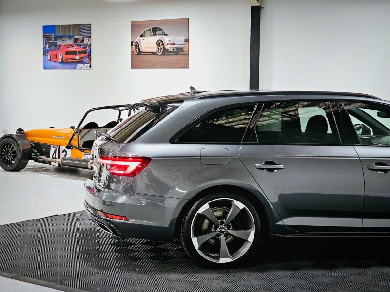 AUDI A4 AVANT