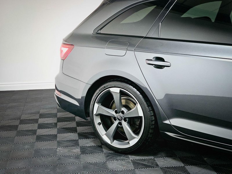 AUDI A4 AVANT