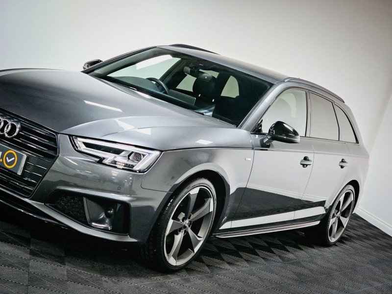 AUDI A4 AVANT
