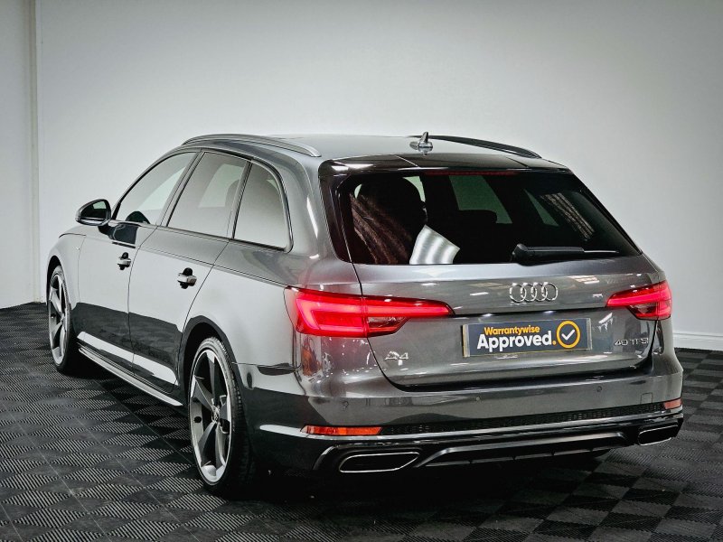 AUDI A4 AVANT