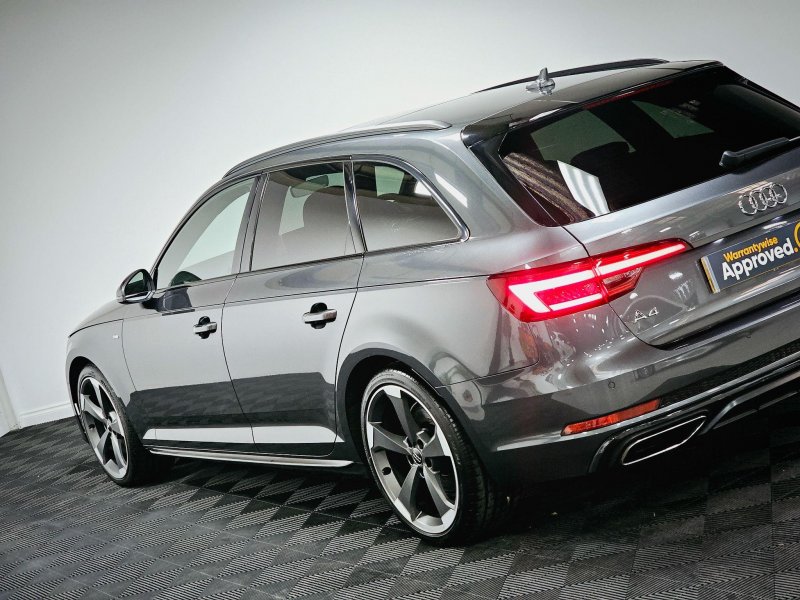 AUDI A4 AVANT