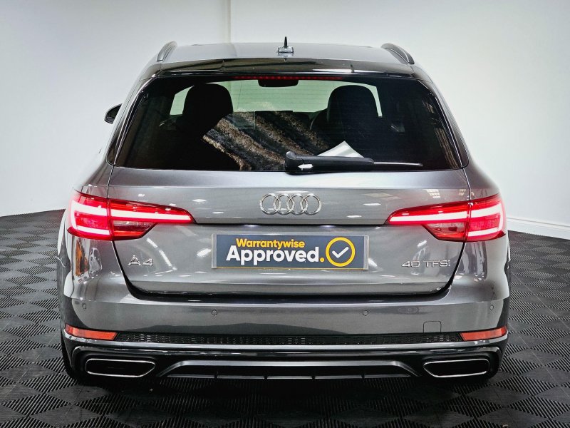 AUDI A4 AVANT