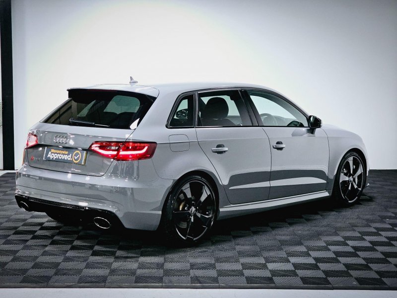 AUDI RS3