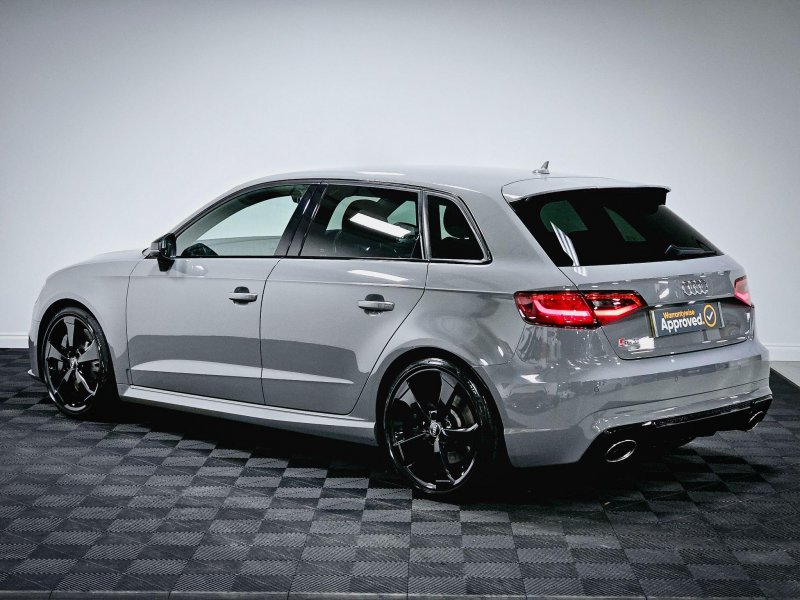 AUDI RS3