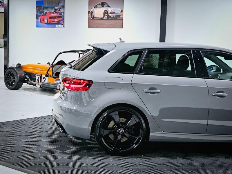 AUDI RS3