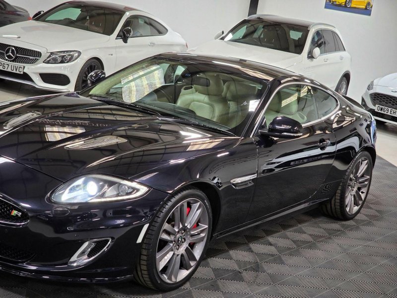 JAGUAR XKR