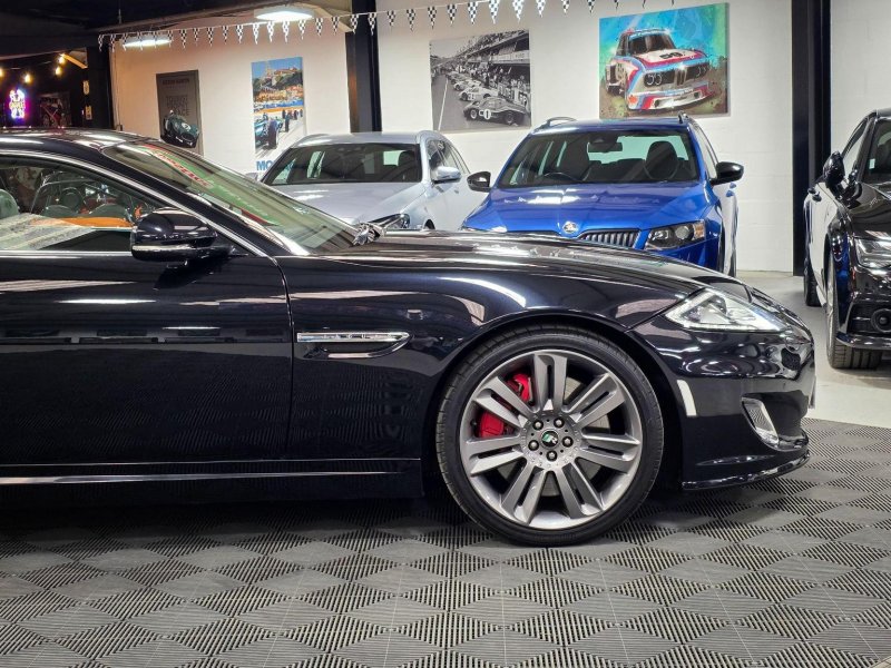 JAGUAR XKR