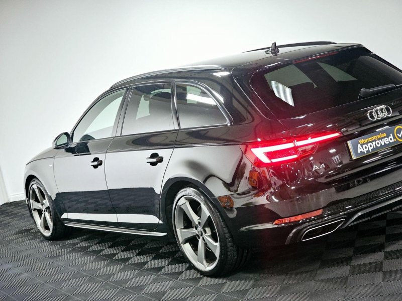 AUDI A4 AVANT
