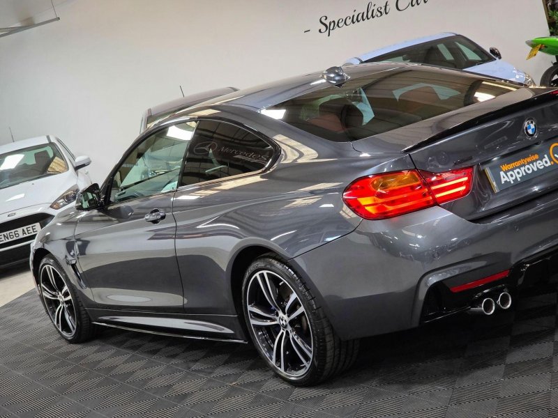 BMW 4 SERIES