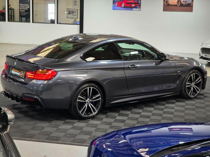 BMW 4 SERIES