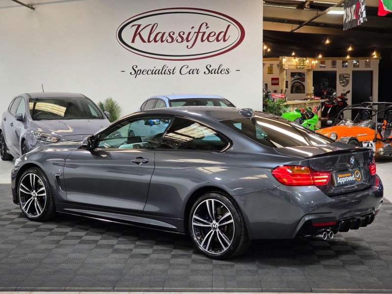 BMW 4 SERIES