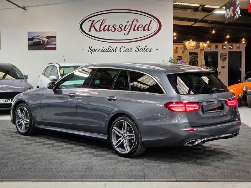 MERCEDES-BENZ E CLASS