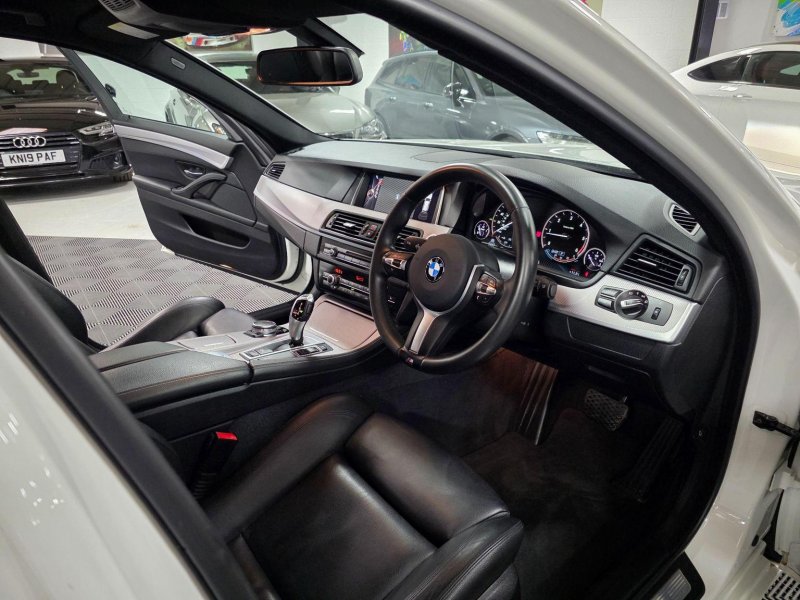 BMW 5 SERIES