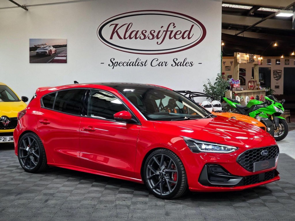 SOLD - Used FORD FOCUS 2022 Red in Rugby, Warwickshire | Klassified Cars